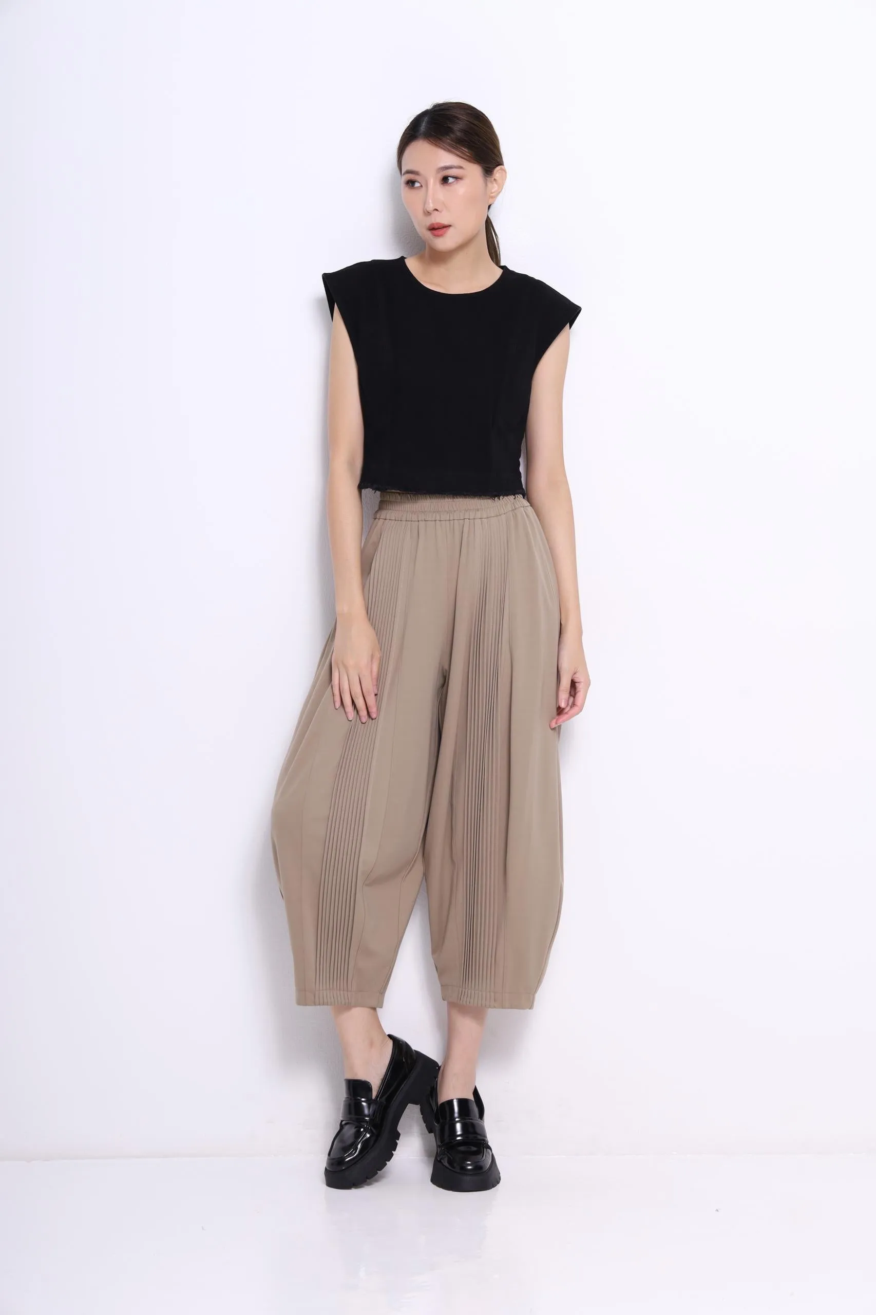 Hera Relaxed Pleated Pants