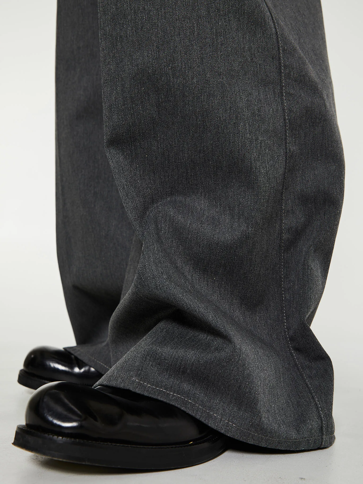 Pleated Trousers in Anthracite Melange