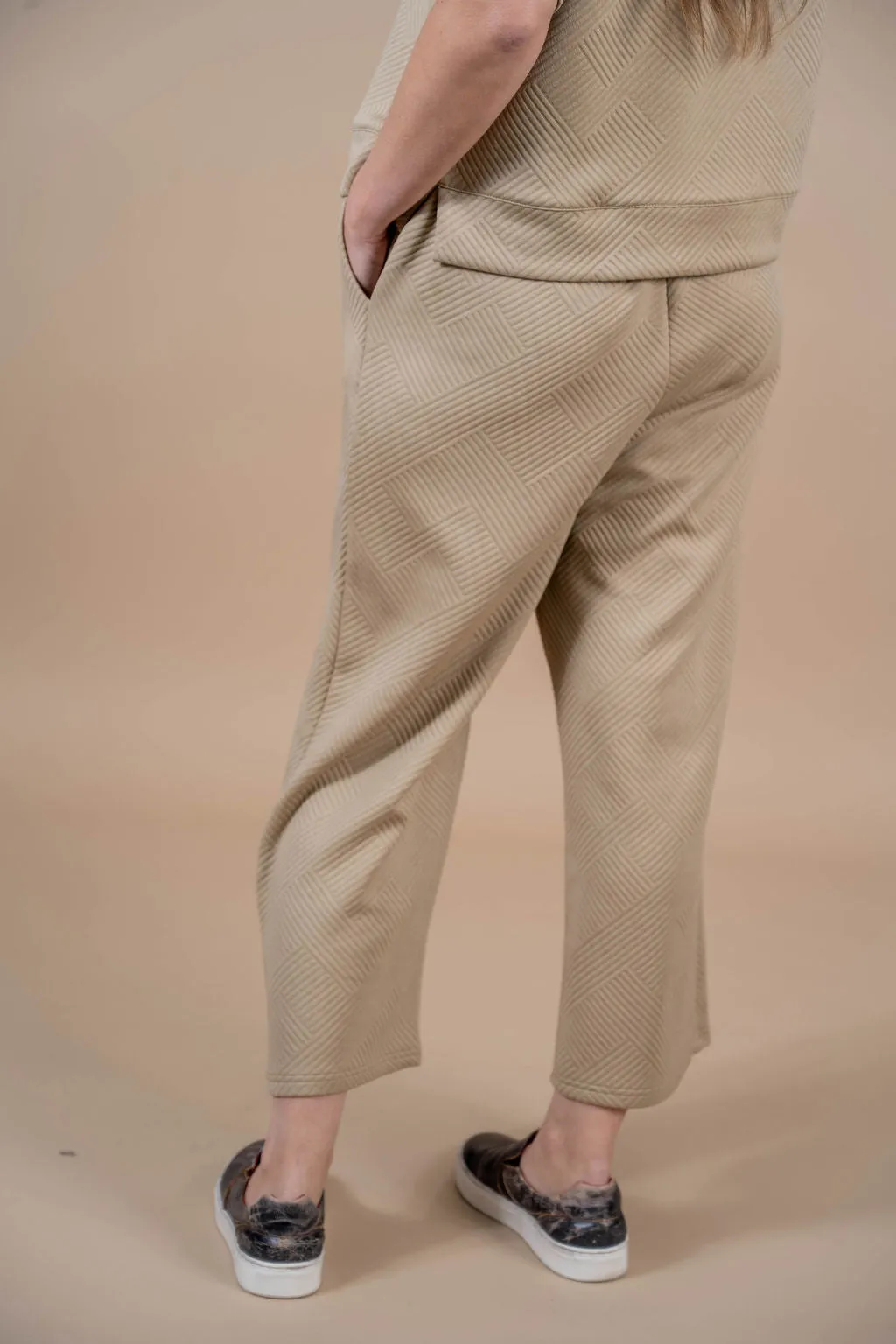 Raised Woven Relaxed Bottom Pants